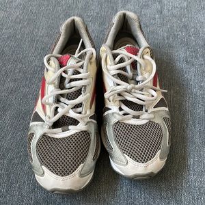 Reebok EasyTone sneaker. Women size 7